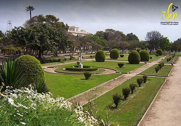 يقع قصر أنطونيادس في منطقه سموحة، ويعد من أجمل وأقدم مناطق السياحة الترفيهية في الإسكندرية، ويعود بناءة إلى الفترة البطلمية في مصر.